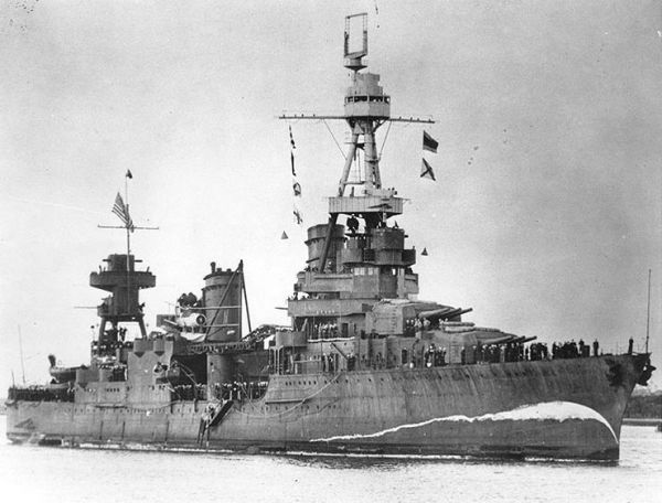 Heavy cruiser USS Northampton with false bow wave