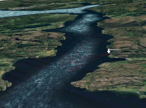 Obszar manewrowania torped Lut wystrzelonych z baterii torpedowej Hambaara (widok w kierunku Trondheim)